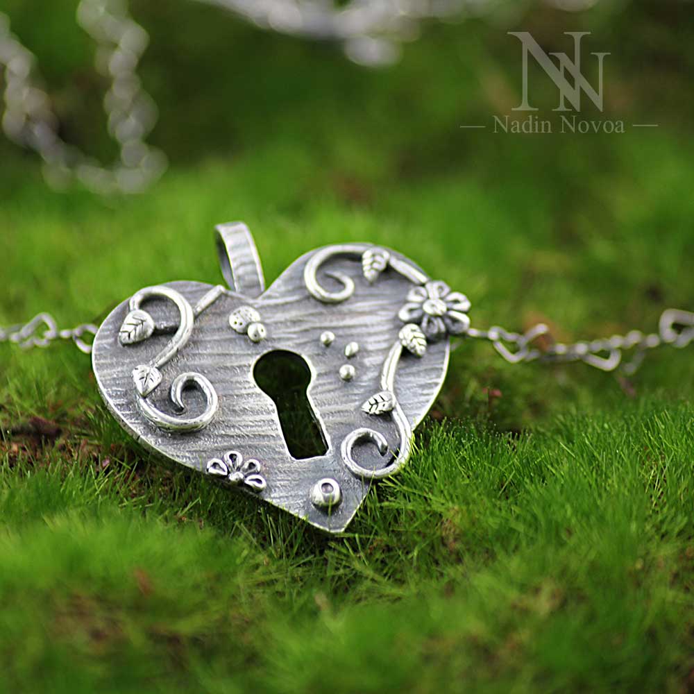 heart necklace with keyhole