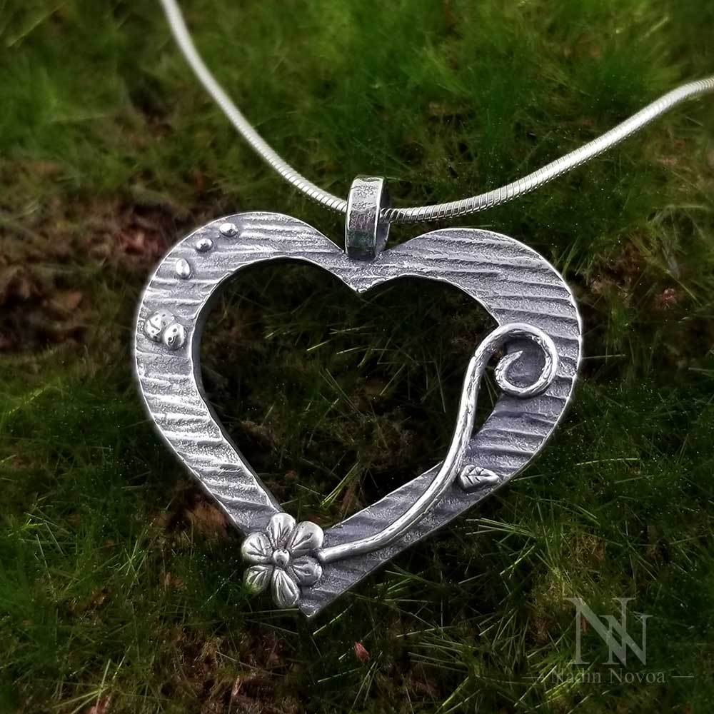 Silver Compact Heart Pendant Necklace