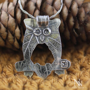 Leaf and Owl Pendant. Reversible and Fall Inspired Jewelry by Nadin Novoa