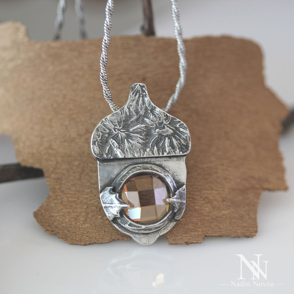 Handmade Silver Acorn Pendant by Nadin Novoa